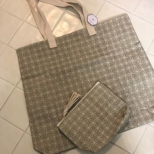 Tote bag with makeup bag
